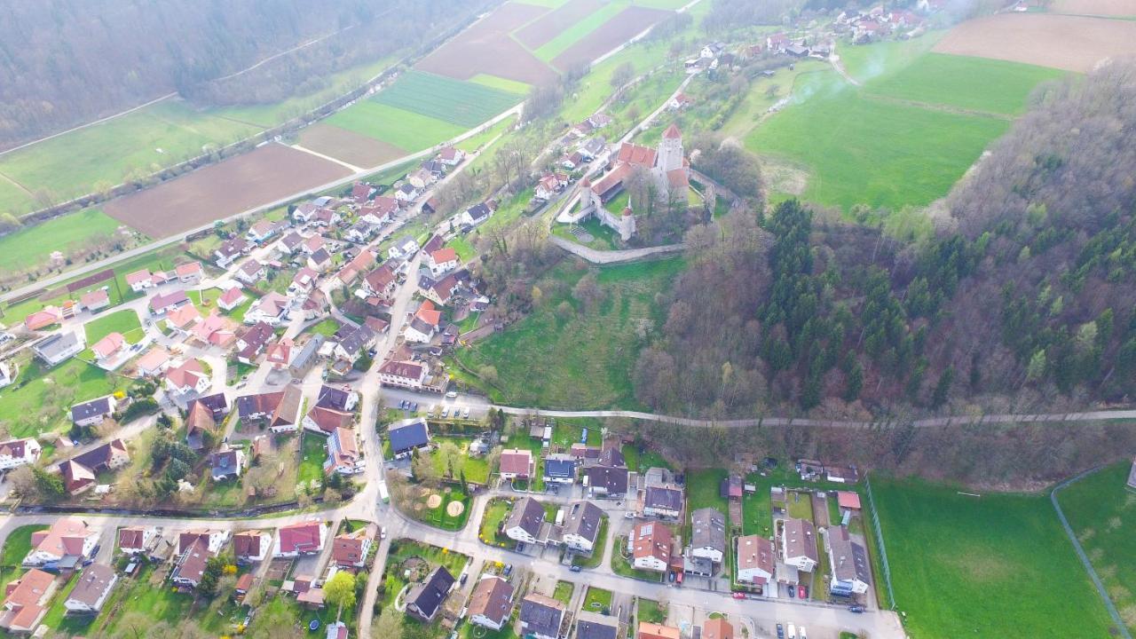 Landgasthof Falken Huttlingen エクステリア 写真