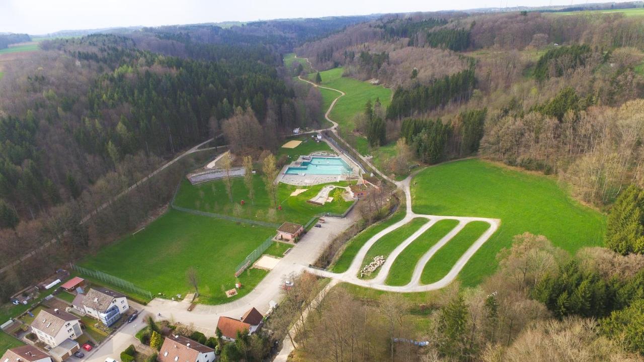 Landgasthof Falken Huttlingen エクステリア 写真