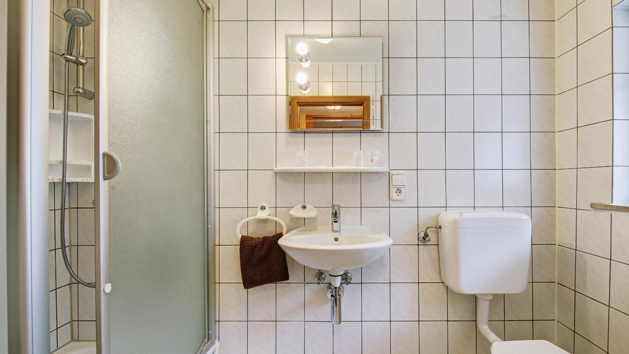Landgasthof Falken Huttlingen 部屋 写真