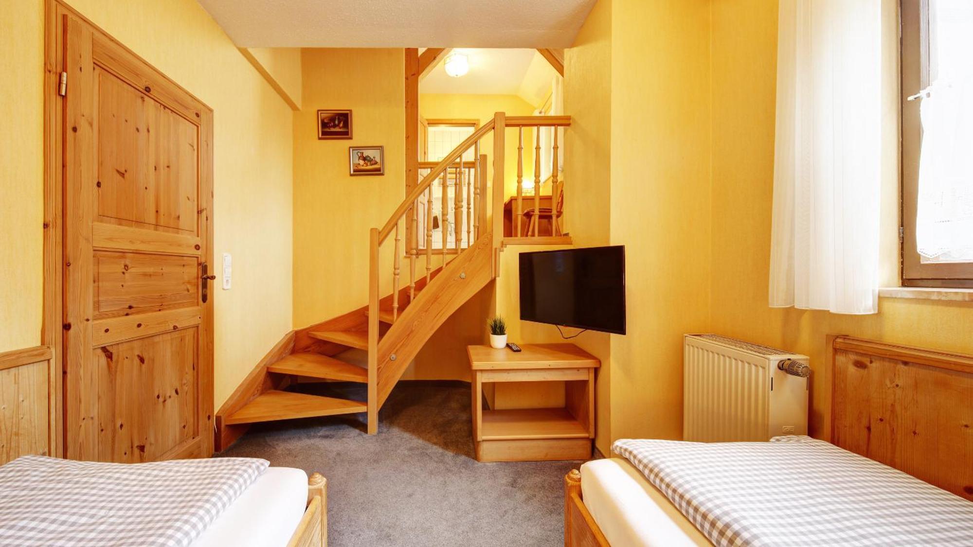 Landgasthof Falken Huttlingen 部屋 写真
